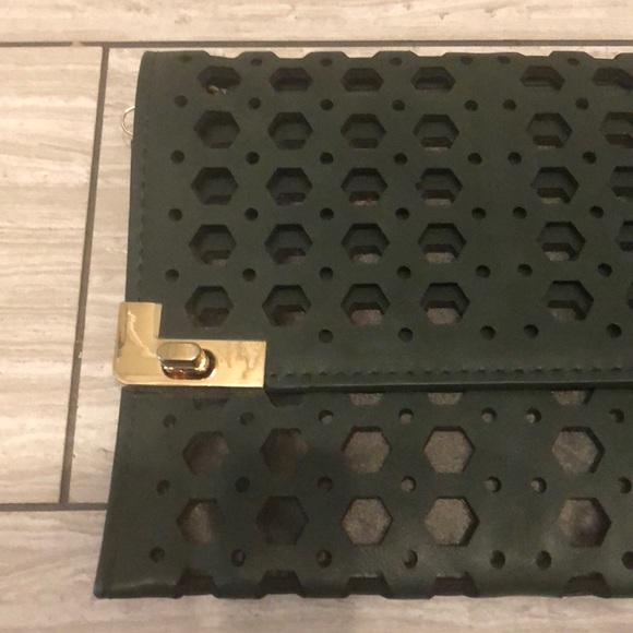 Dark Green Clutch - Picture 2 of 6